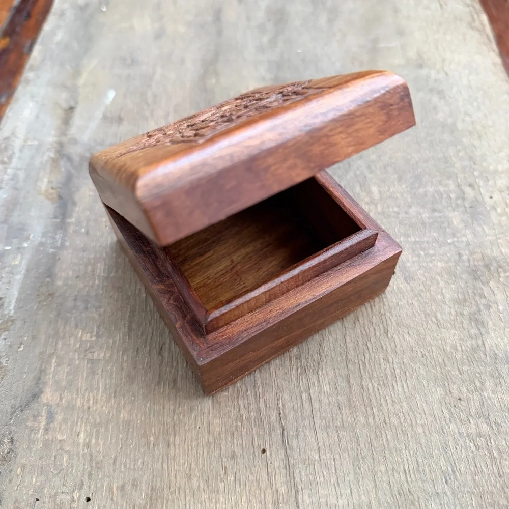 Vintage Archana Crafts square carved wood trinket box